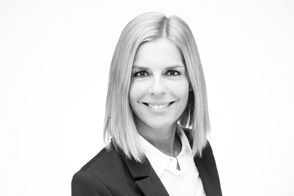 Foto zum Business Portrait von Susanne Hecker, Director D-A-CH bei Rees Draper Wright. 