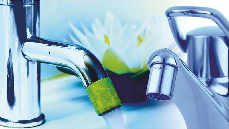 Schönes Design und Funktionalität vereinen die Strahlregler von AquaClic. Erhältlich in vielen verschiedenen farbigen Designs und aus Edelstahl.